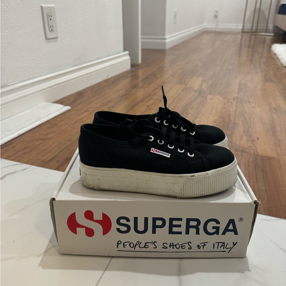 Size 7 platform Superga shoes